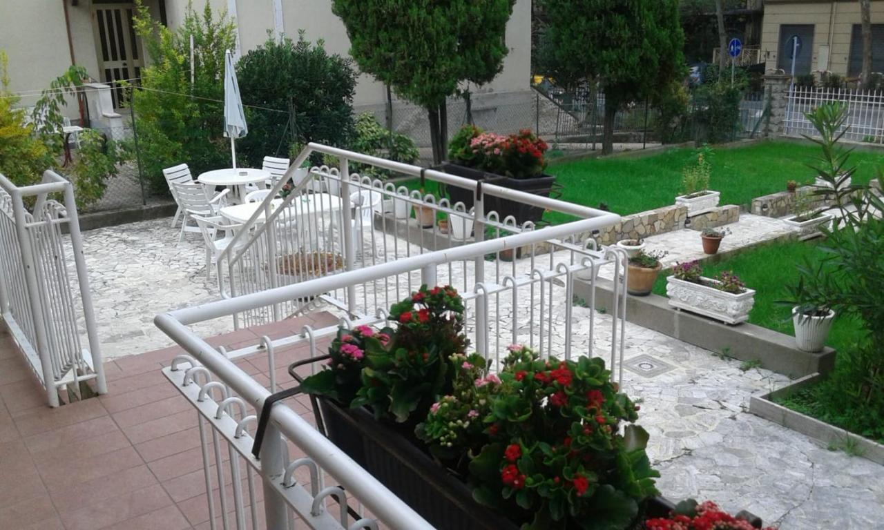 Domus Cesena Hotel Exterior foto
