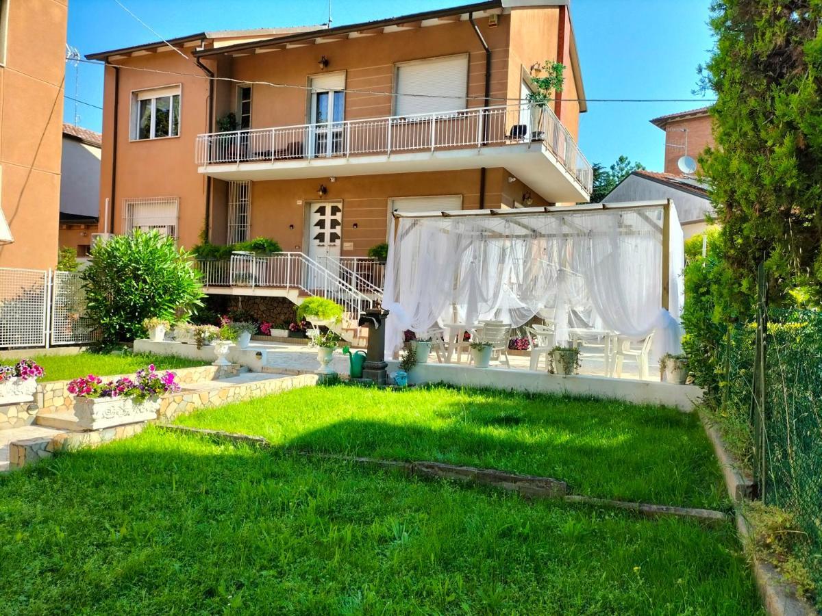Domus Cesena Hotel Exterior foto